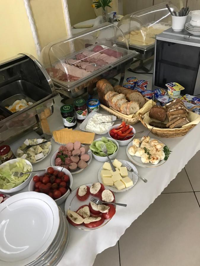 Zajazd Restauracja Paradise Czaplinek Bagian luar foto